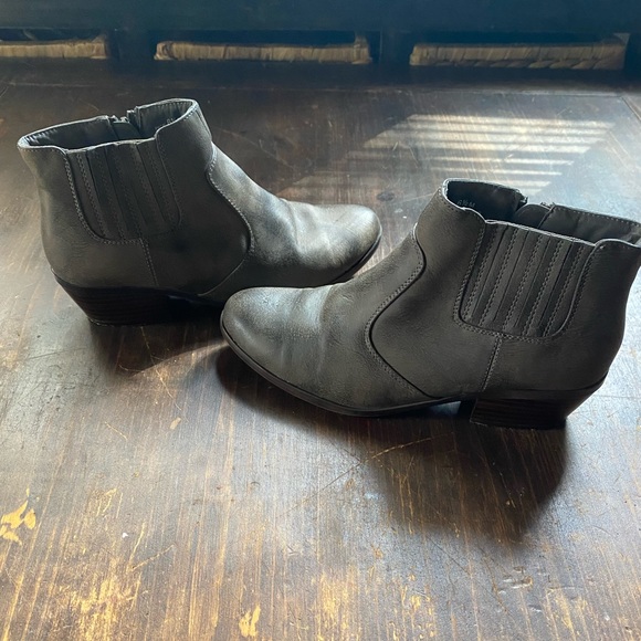 Rustic Grey Ankle Boots - Picture 5 of 15